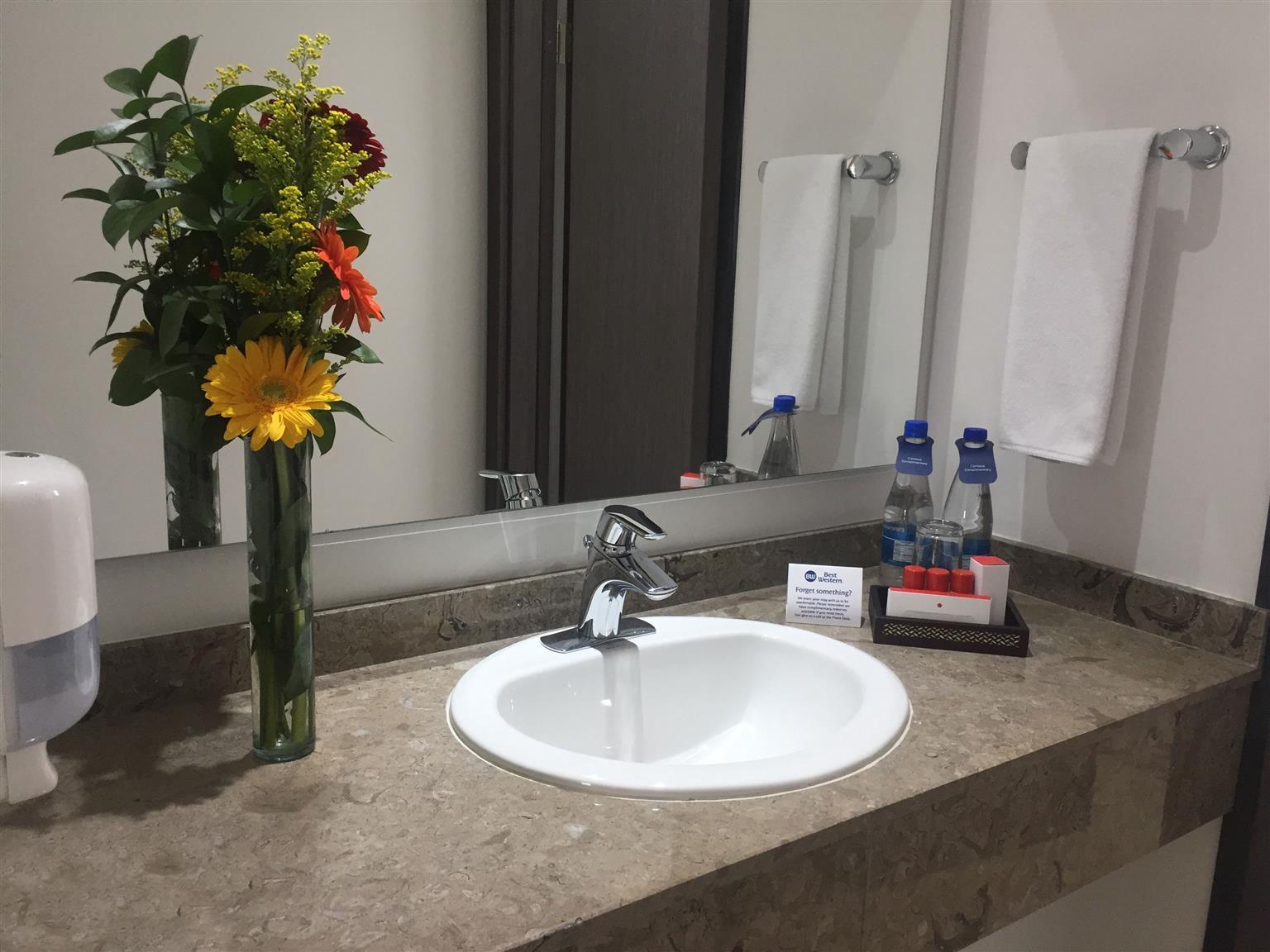 Best Western Calleja Suites Богота Экстерьер фото